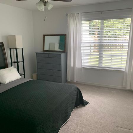 Charming 2 Bdr 1 Bath Home Fenced Byard N Pensacola Pet Friendly Close To Bases Esterno foto